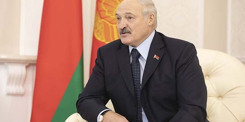 Начнут получать SMS-повестки: Лукашенко подписал новый указ для белорусов