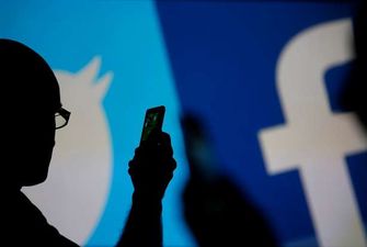 Китай образився на Facebook і Twitter через Гонконг