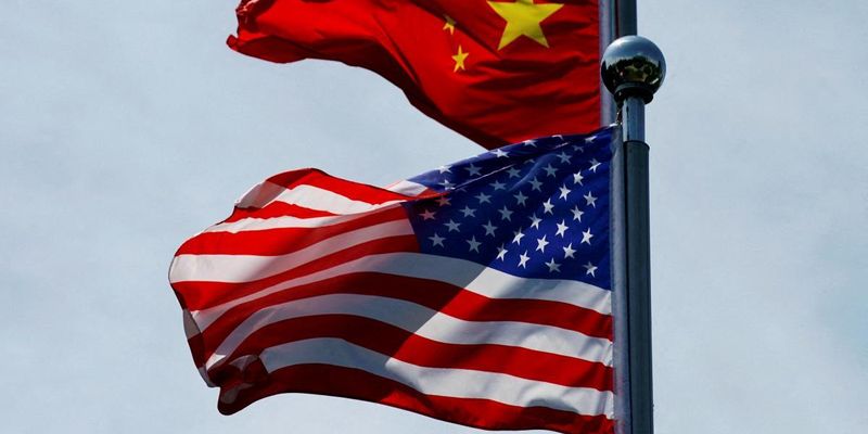 Китай створює атомну зброю на санкційних чіпах з США – WSJ