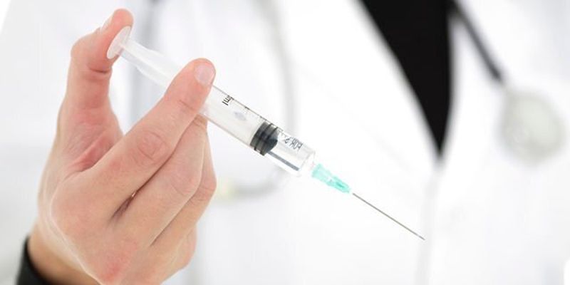 Одной дозы будет мало: ученые США о прививках вакцинами Pfizer и Moderna
