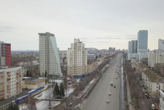 Карантин в России: дети гуляют на крышах