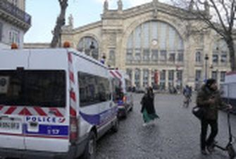 Напад із ножем на вокзалі у Парижі: поранення отримали шестеро людей