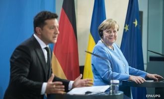 Зеленский рассказал о переговорах с Меркель
