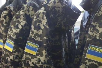 Українці просять Зеленського скасувати призов до армії