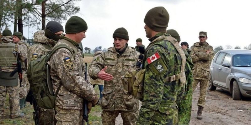 Канадские инструкторы приостановили обучение военных ВСУ из-за вспышки COVID-19