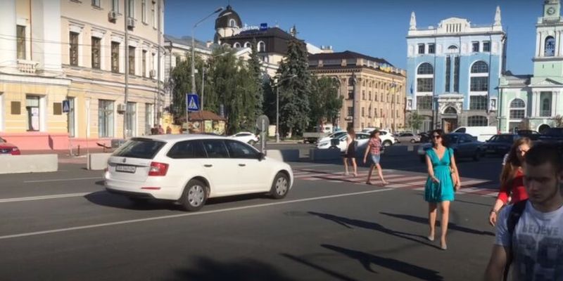 У киевлян украли главную пешеходную улицу