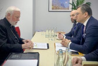 Кулеба обговорив з представником Папи Римського зусилля України у подоланні продовольчої кризи