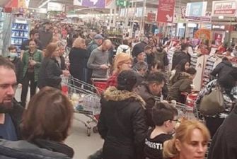 Жителі Румунії спустошили магазини після закликів влади не панікувати щодо коронавірусу