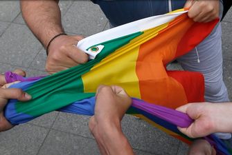 В россии ввели полный запрет на «пропаганду» ЛГБТ