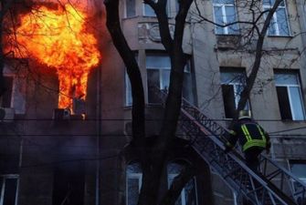 В Одессе начали доставать тела погибших при пожаре
