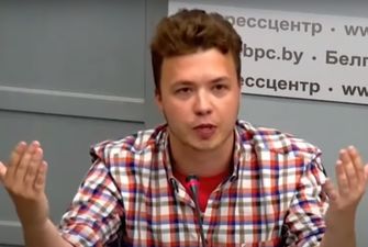 Роман Протасевич на брифінгу в Мінську заявив, що його батьки в заручниках