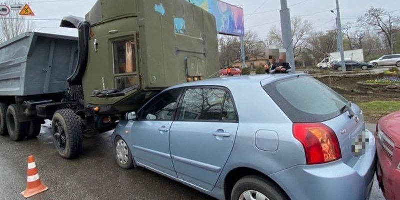 В Одессе случилось тройное ДТП