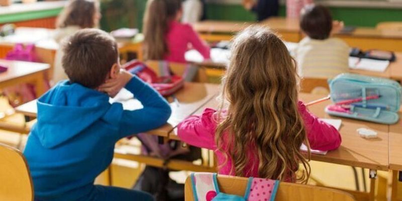 Учебный год 2023-2024: в КГГА назвали даты семестров и каникул в школах Киева