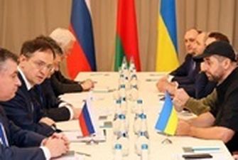 Переговоры между РФ и Украиной продолжаются в онлайн-режиме - Арахамия