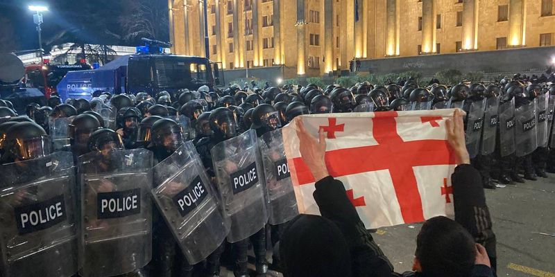 Грузины победили: парламент официально "провалил" принятие закона "об иноагентах"