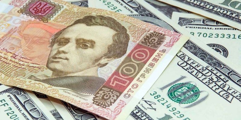 Курс доллара в Украине стабилизировался впервые за долгое время