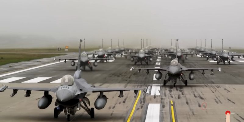 Нидерланды передали Румынии дополнительные истребители F-16 для обучения пилотов