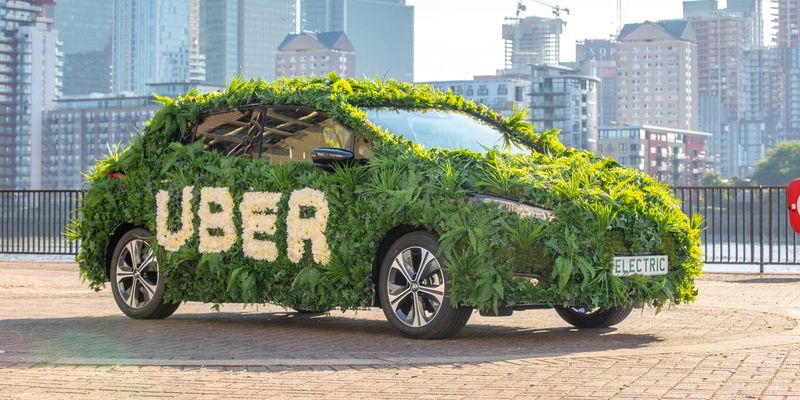 Uber запускає 2 000 електромобілів Nissan Leaf у Лондоні: в планах – 45 000 “чистих” таксі