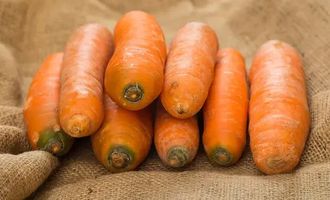В Украине повысилась цена на прошлогоднюю морковь