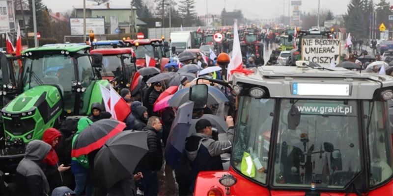 Встреча с Туском закончилась ничем: польские фермеры продолжат протесты
