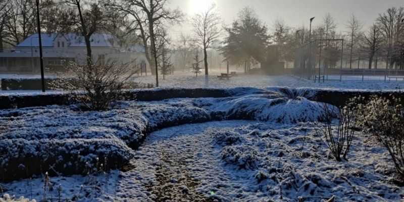 В Нидерландах первый снег укрыл часть страны