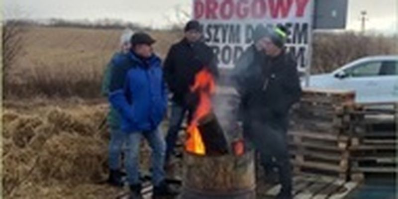 Польские фермеры возобновили блокаду на границе