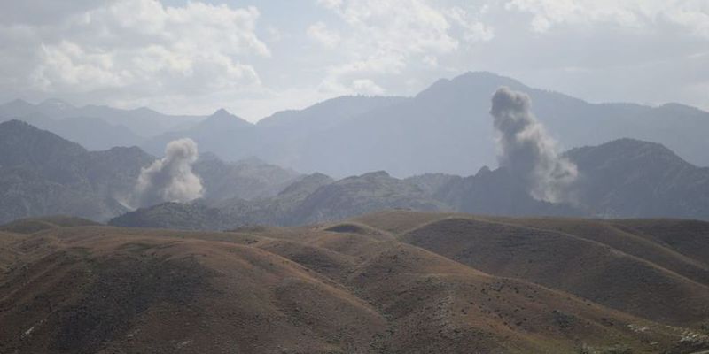 Столкновения по всей стране: Афганистан пережил самый кровавый день с момента начала мирных переговоров с талибами