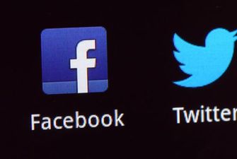 Twitter и Facebook заблокировали сотни страниц
