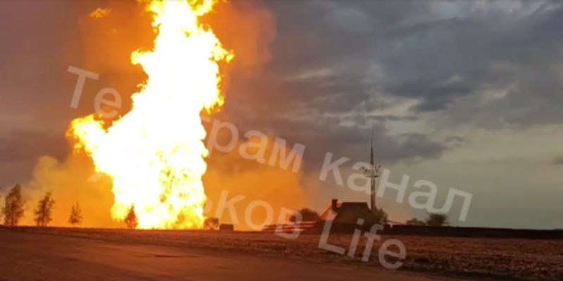 На Харьковщине взорвался трубопровод: произошел масштабный пожар