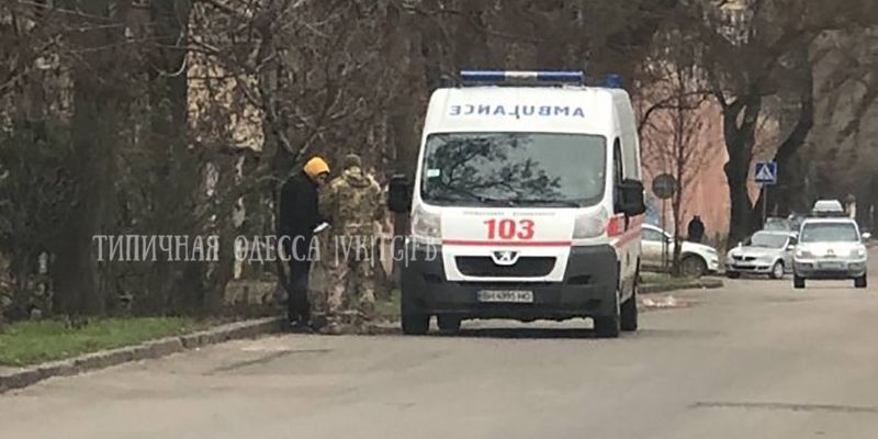 В Одессе вручали повестки на машинах "скорой": военкомат заявил, что "закон не запрещает"