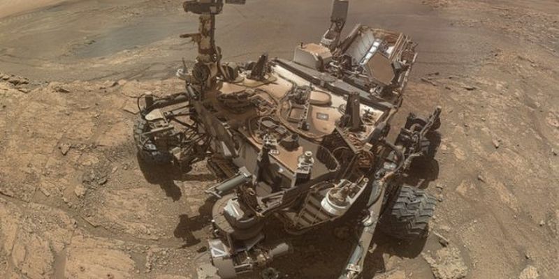 Марсохід Curiosity передав на Землю своє чергове селфі: фото