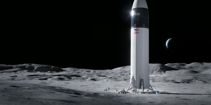 Першу жінку на Місяць доставить компанія Ілона Маска: NASA підписало контракт