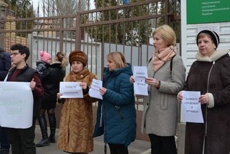 В Николаеве прошла акция против сокращения региональных филиалов и объемов вещания