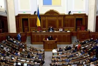 "Еще за несколько дней": Стефанчук рассказал о народных депутатах, которые бежали из Украины