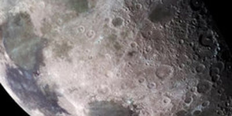 Зачепило навіть Місяць. На супутнику знайшли сліди астероїдів, які вбили динозаврів на землі