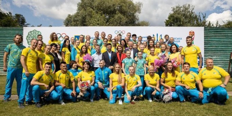 Зеленский встретился с молодежной сборной Украины по футболу