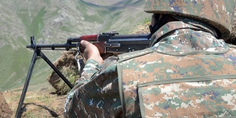 Азербайджан заявил о гибели своего военного на границе с Арменией