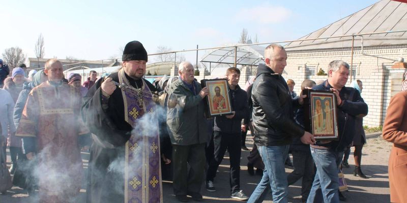 На Запорожье отметили память местночтимых святых крестным ходом