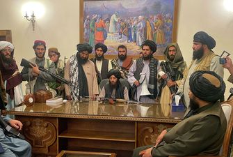 Талибы обещают открыть в Афганистане школу для девочек в следующем году