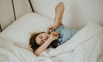 Почему постоянно хочется спать: специалисты назвали неожиданные причины сонливости и усталости
