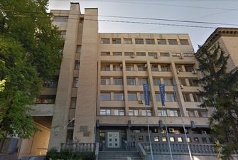 Невідомий у центру Києві вистрілив з грантомета у будівлю «Мостобуду»