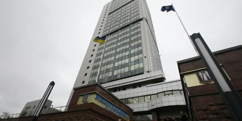 Суд перенес рассмотрение апелляций на приговор Януковичу