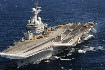 Франция отправит на Ближний Восток авианосец