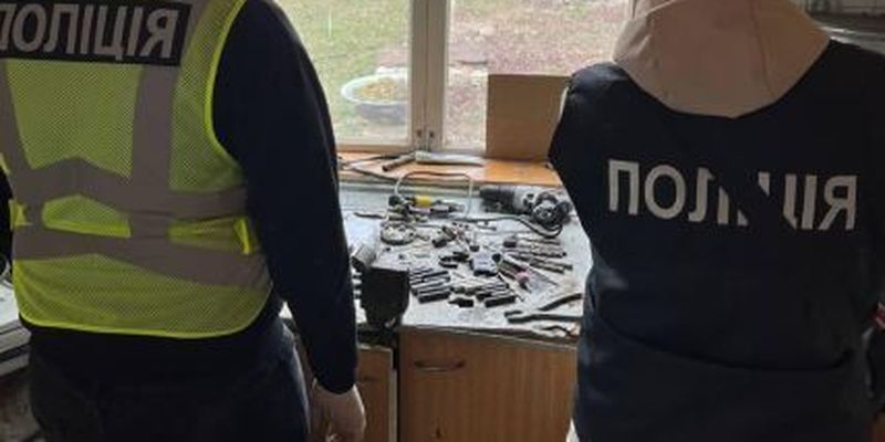 Студент производил и продавал огнестрельное оружие: полиция разоблачила "интернет-магазин" на Житомирщине