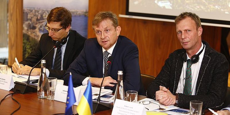 ЕС выделит €3 миллиона на безопасность украинских дорог