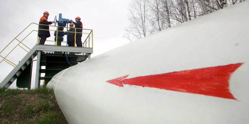 Ответ на удары по инфраструктуре: Украина повышает стоимость транзита нефти из РФ, — СМИ
