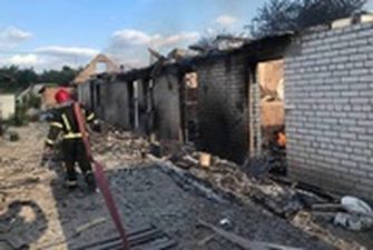 В Харькове горела школа из-за вражеского обстрела
