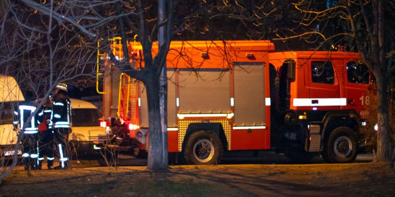 В Херсоне в квартире произошел пожар: спасатели нашли в комнате труп женщины