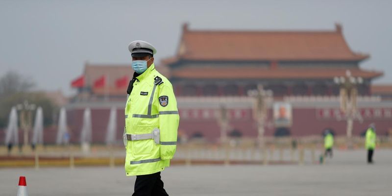 В Китае город-миллионник закрыли на локдаун из-за трех случаев COVID-19