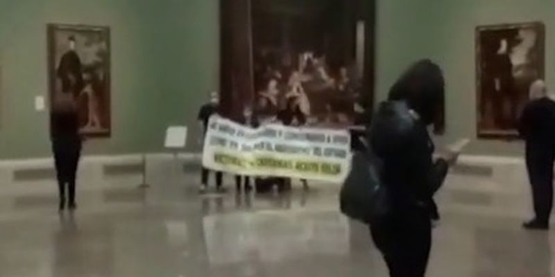 В Мадриде група людей захватила музей и угрожает суицидом: подробности
